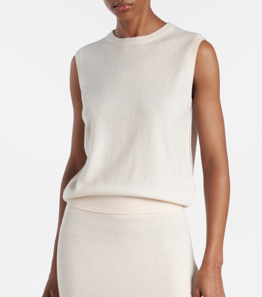 Wool and cashmere sweater vest