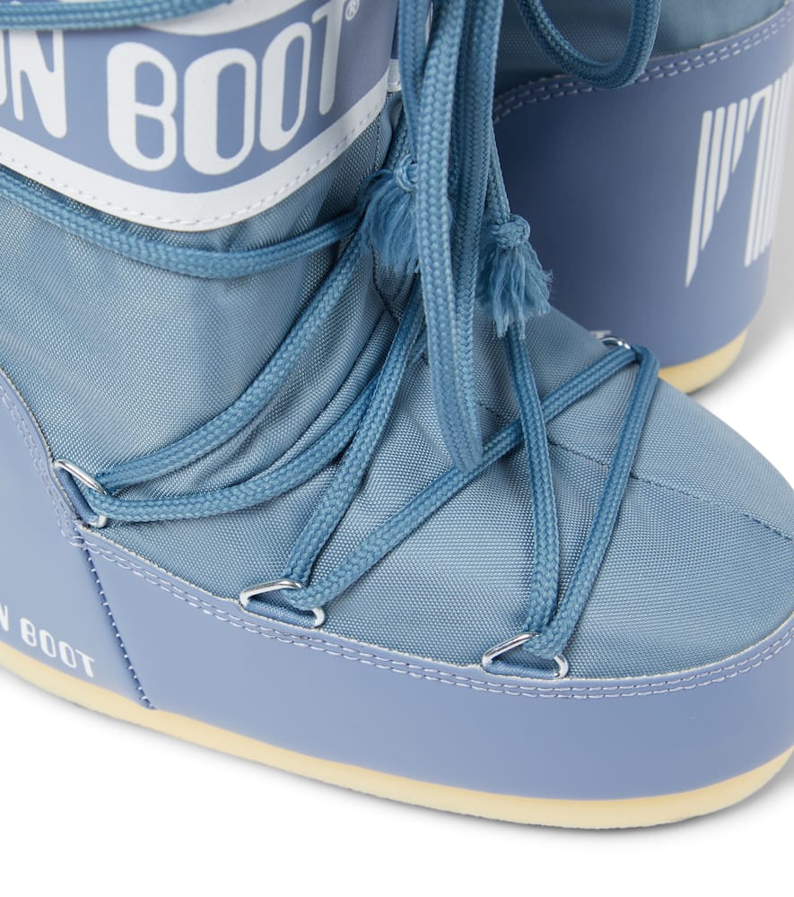 Icon snow boots