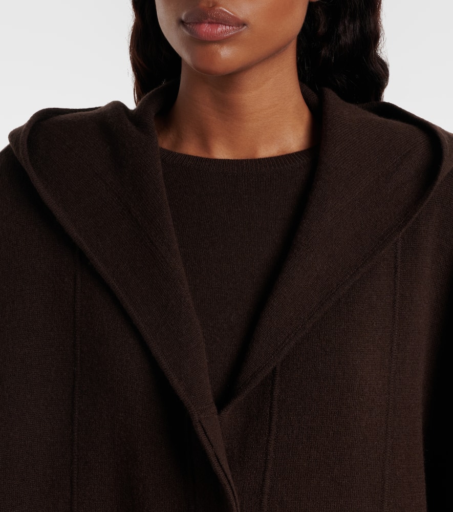 Hooded wool and cashmere cape
