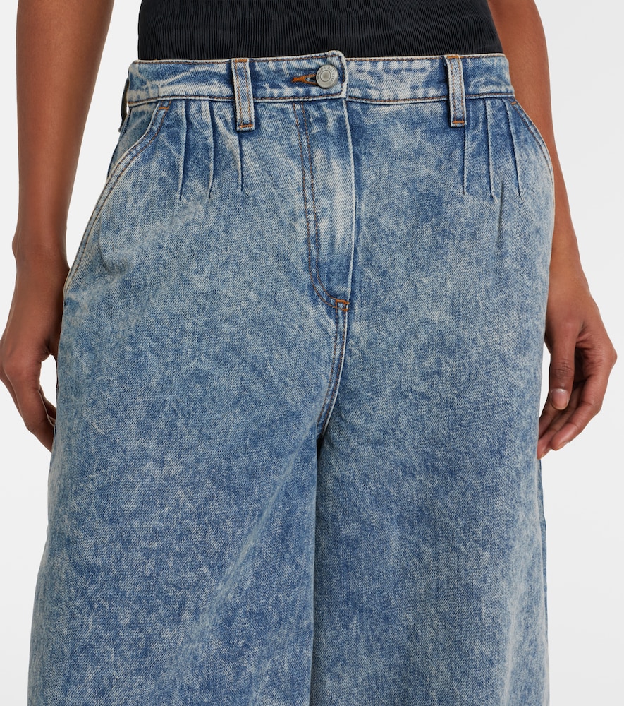 Barrel-leg jeans