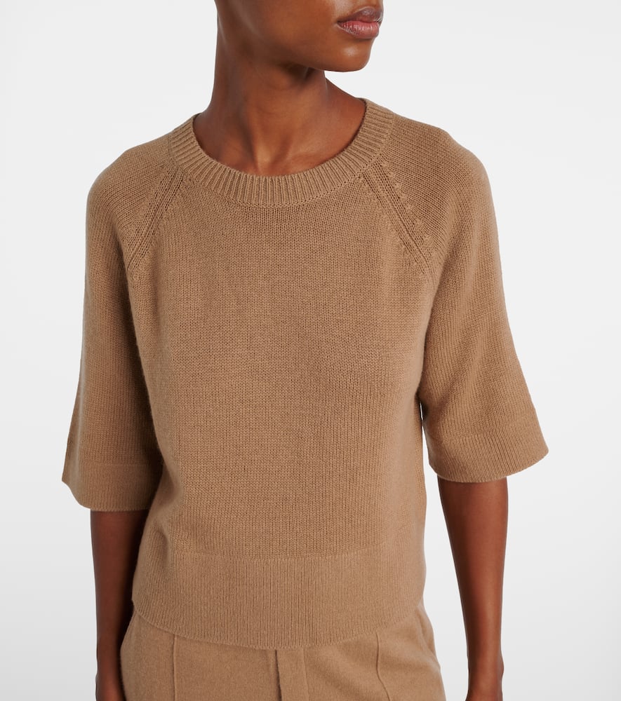 Wool and cashmere sweater