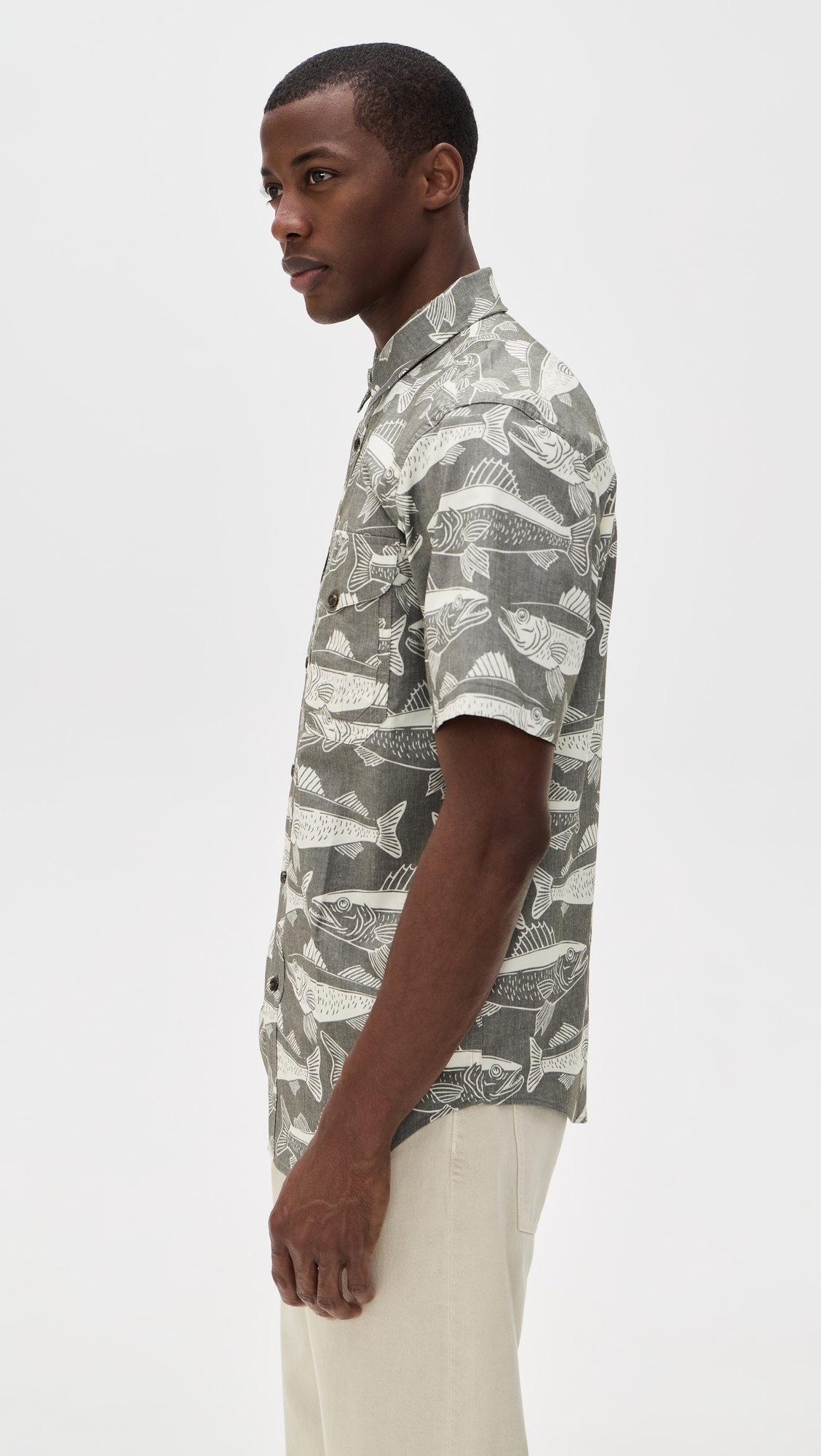 Twin Lakes Short Sleeve Sport Shirt Beluga/Bold Fish Print