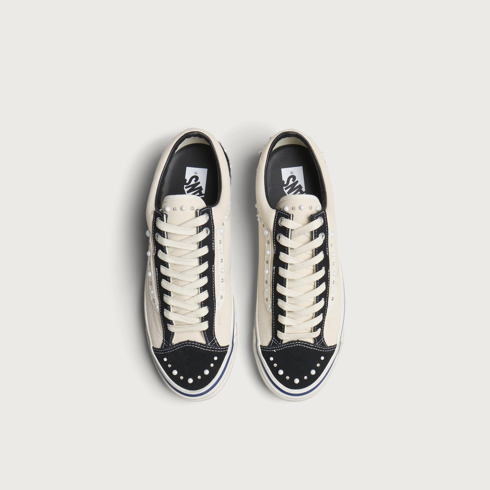 LX Old Skool 36 Sneaker in Pearlized Marshmallow/Black