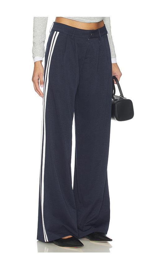 Superdown Katherine Trouser in Navy. - XL also in