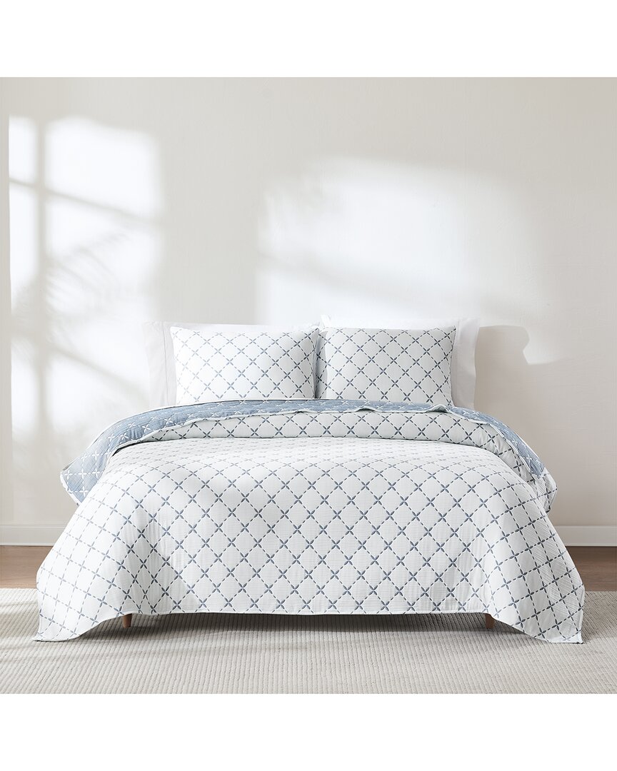 Diamond Leaf Jacquard Reversible Matelassé Coverlet Set