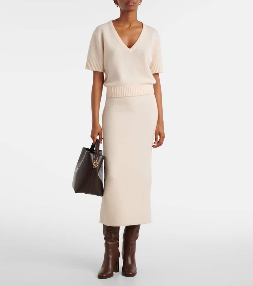 Cashmere sweater