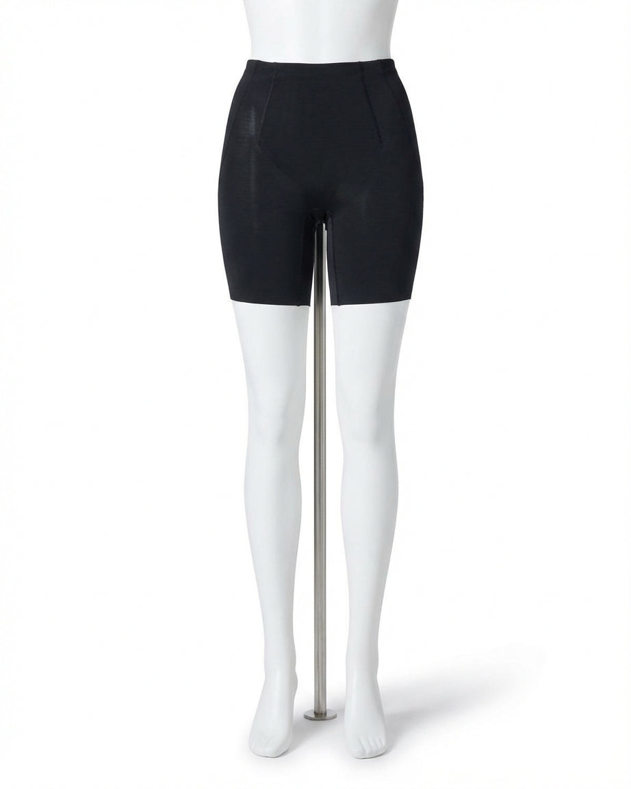 Mid-Thigh Shorts In Very Black