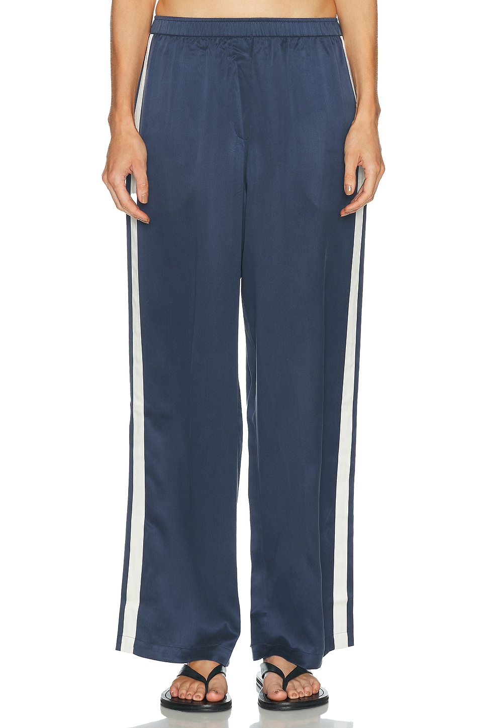 LUNYA Washable Silk Side Stripe Pant in Navy
