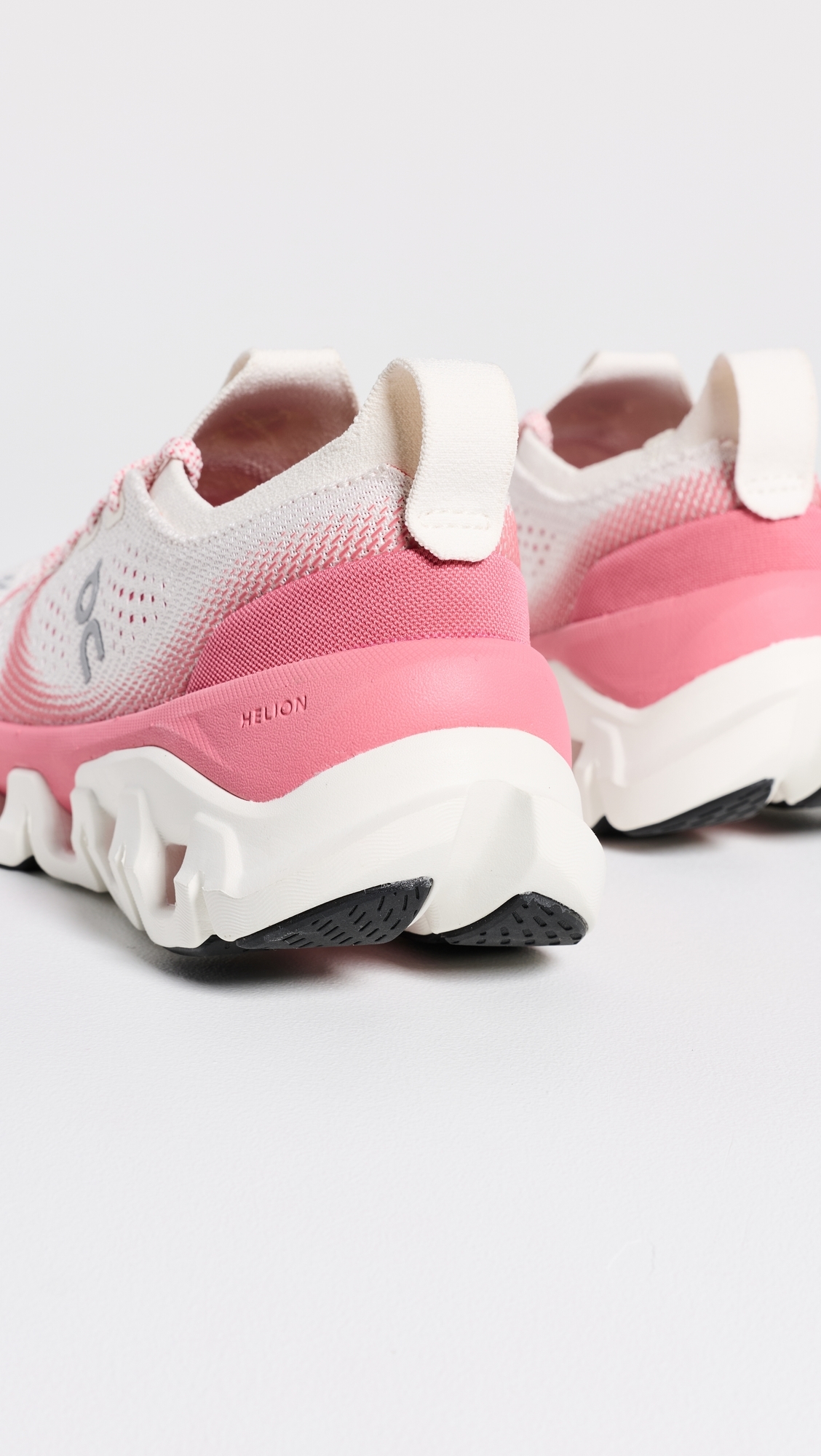 Cloud X Tempo Sneakers Ivory/Camellia