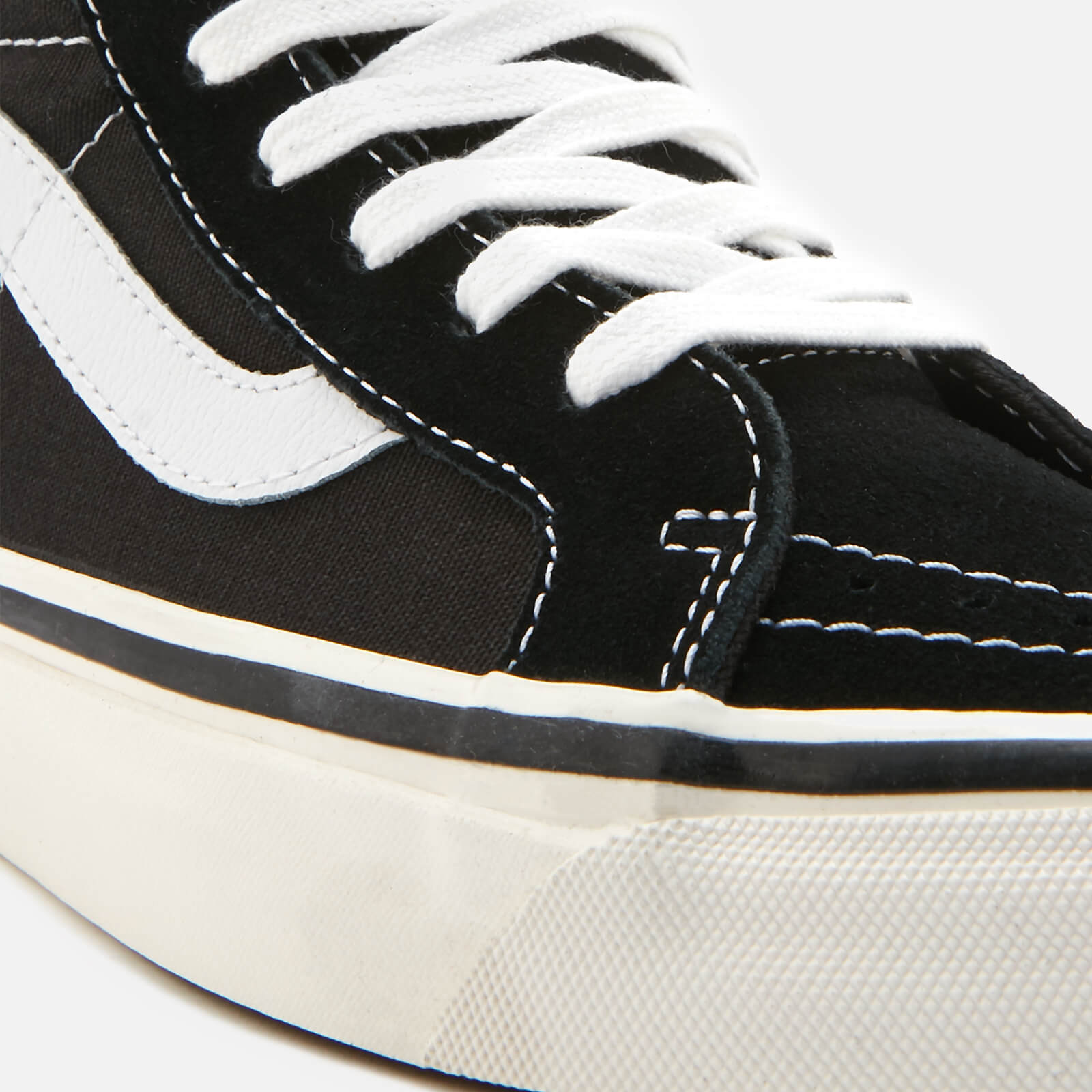 Vans Anaheim Sk8-Hi 38 Dx Hi-Top Trainers - Black/True White - UK 4