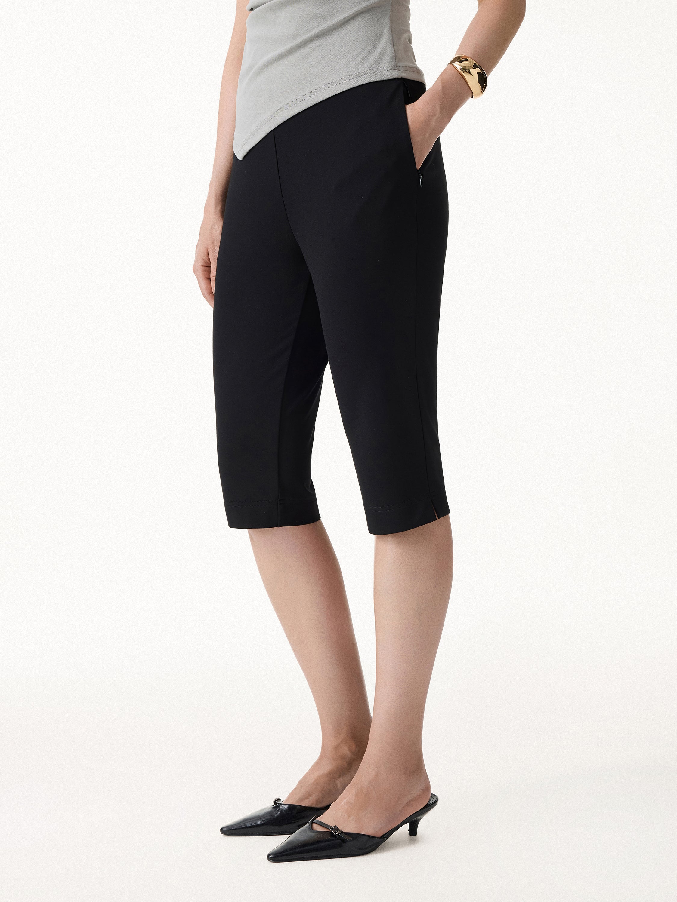 Stretch Ponte Chic Capri Pants with Pockets - Pure Black