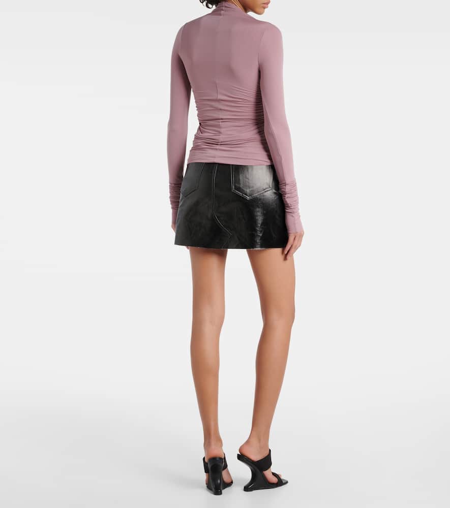 Cutout top