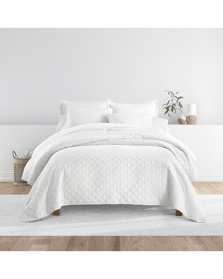 All Season Diamond Stitch Quilt Set