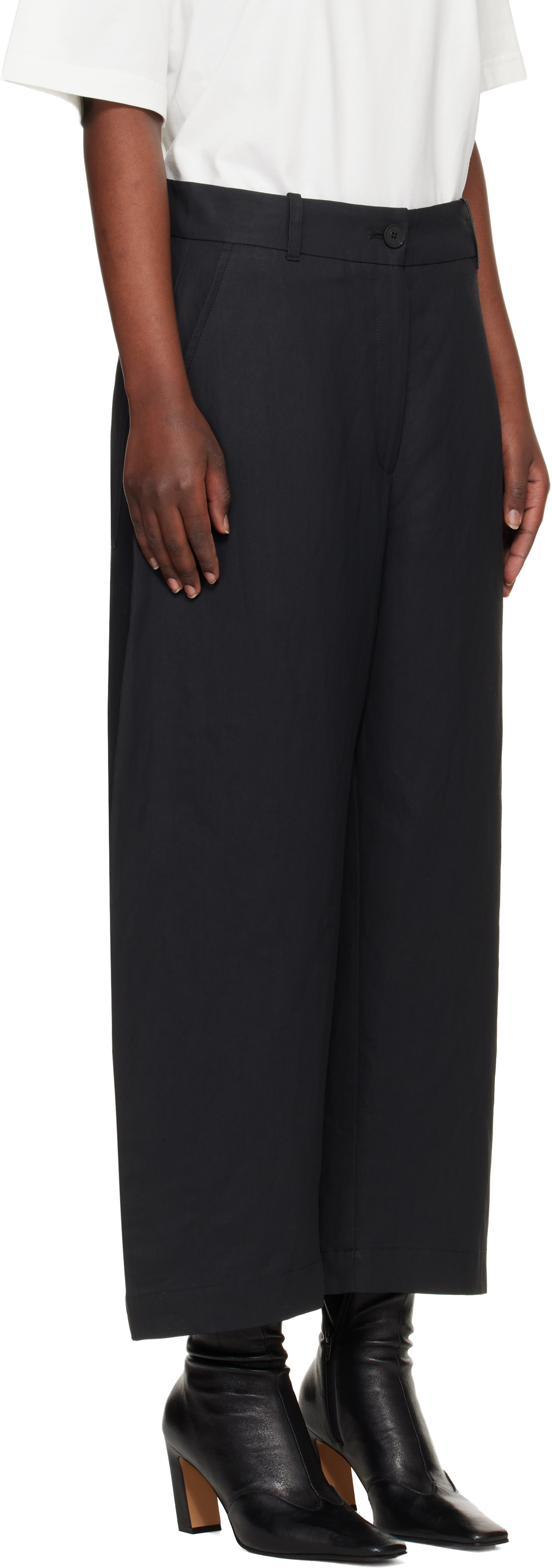 Black Chalco Linen Trousers