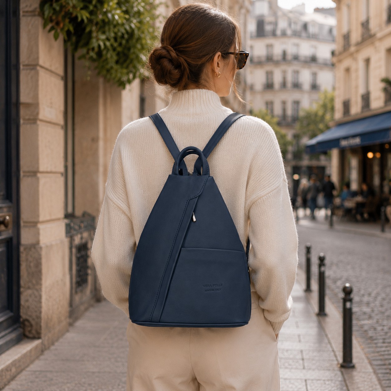 Woodland Leathers Womens Women’s Italian Leather Convertible Backpack Vera Pelle Anti-Theft Rucksack in Navy - One