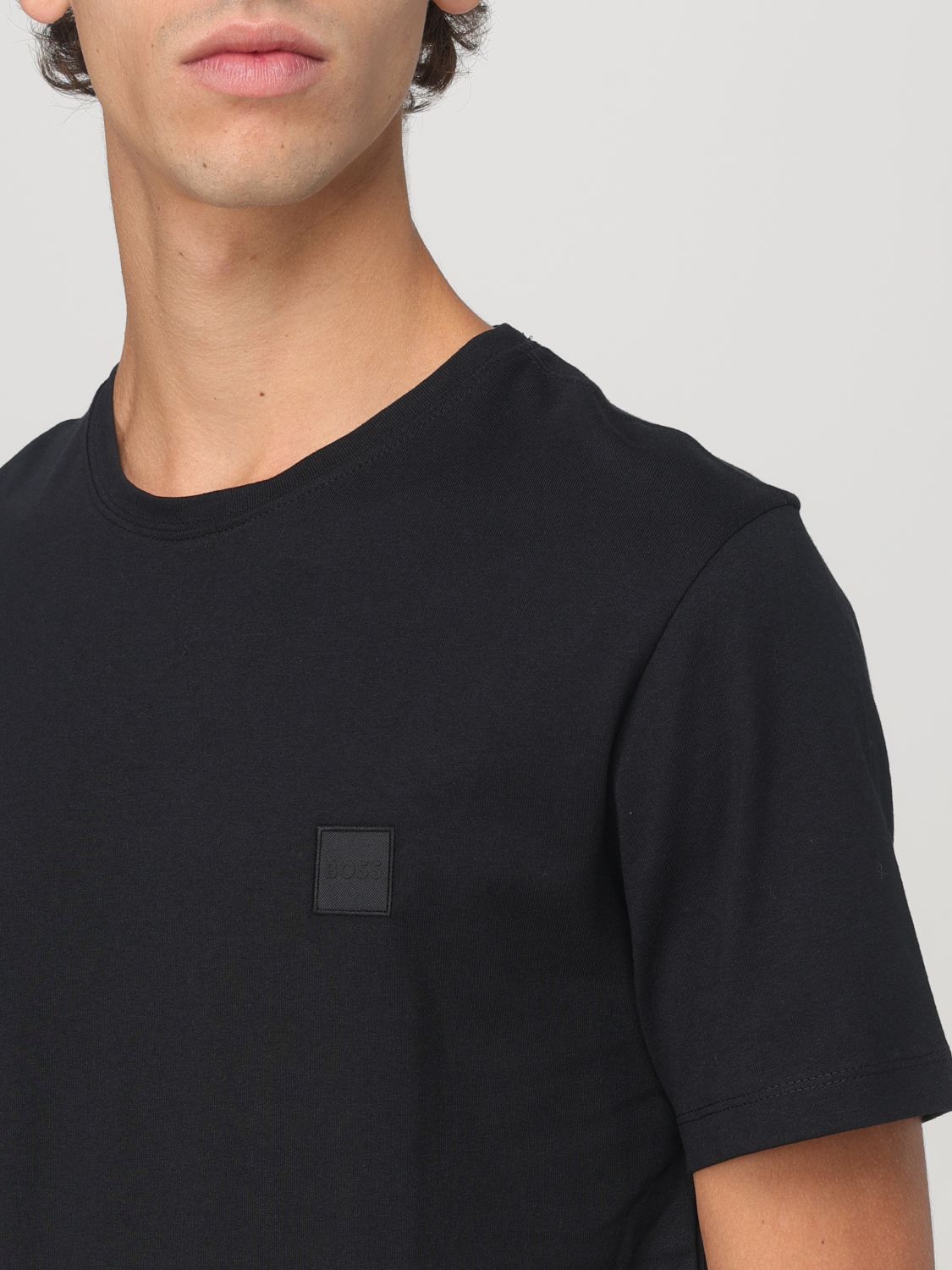 T-Shirt Men color Black