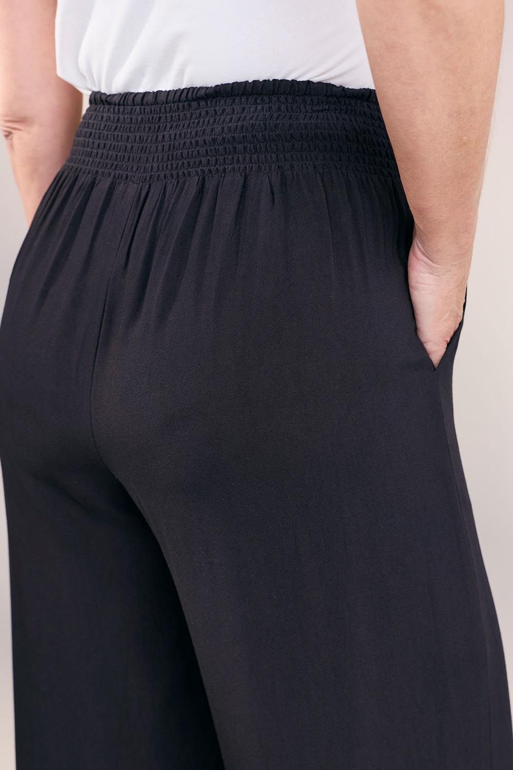 Cotton Traders Women's Wide Leg Pull On Trousers 27" 68. inside leg in Black