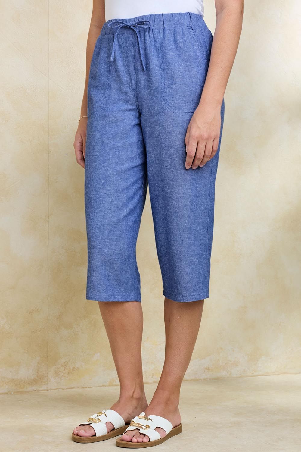 Cotton Traders Linen Blend Relaxed Fit Cropped Trousers 20.5" Inside Leg In Mid Blue
