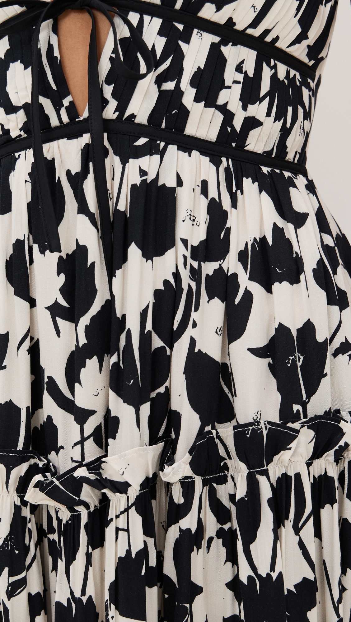 En Saison Laurel Midi Dress Ivory Black