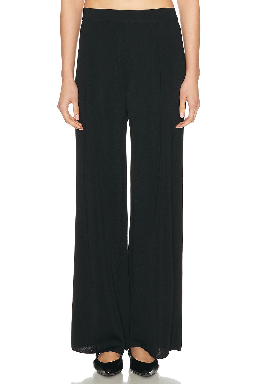 High Sport Slinky Gene Pant in Black - Black. S also in