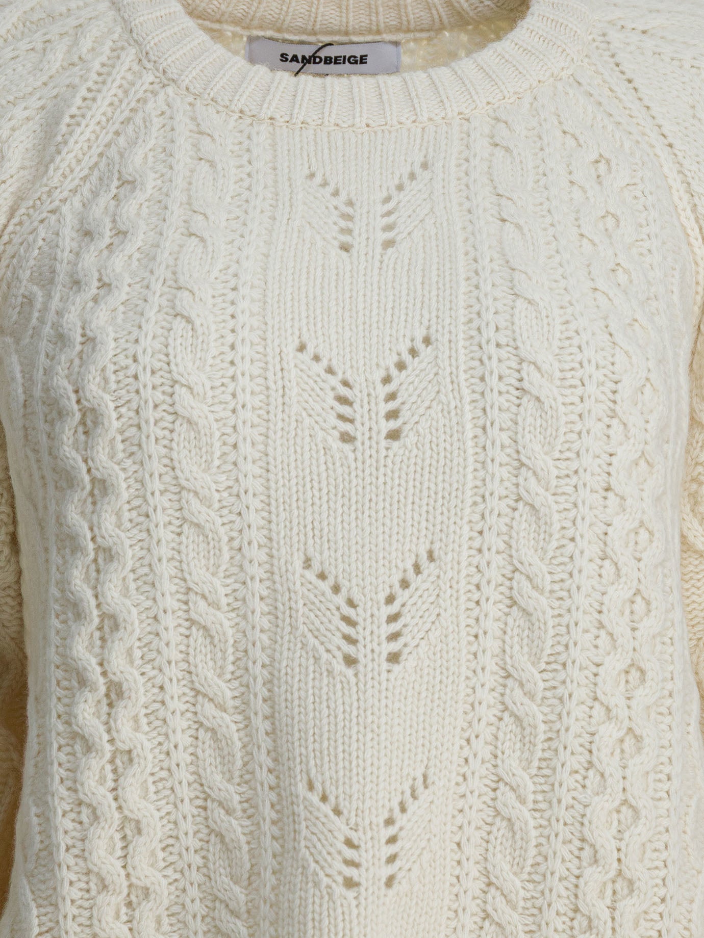 Sandbeige Strickwaren