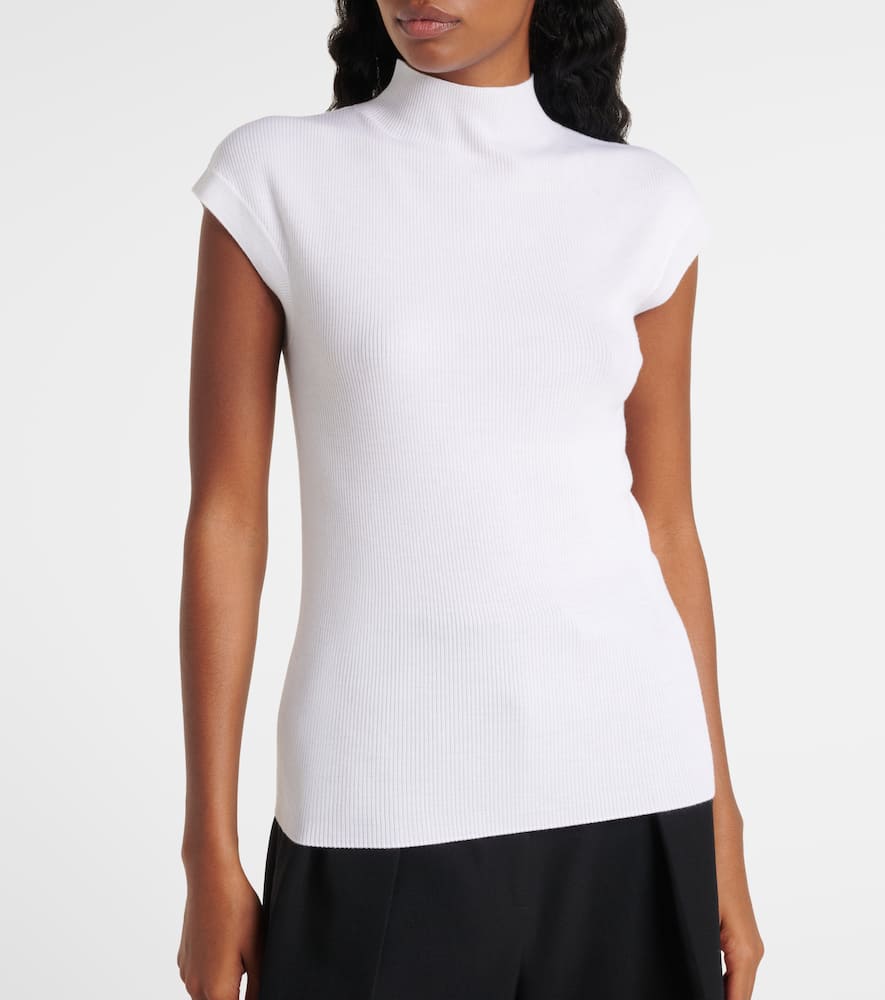 High-neck wool top