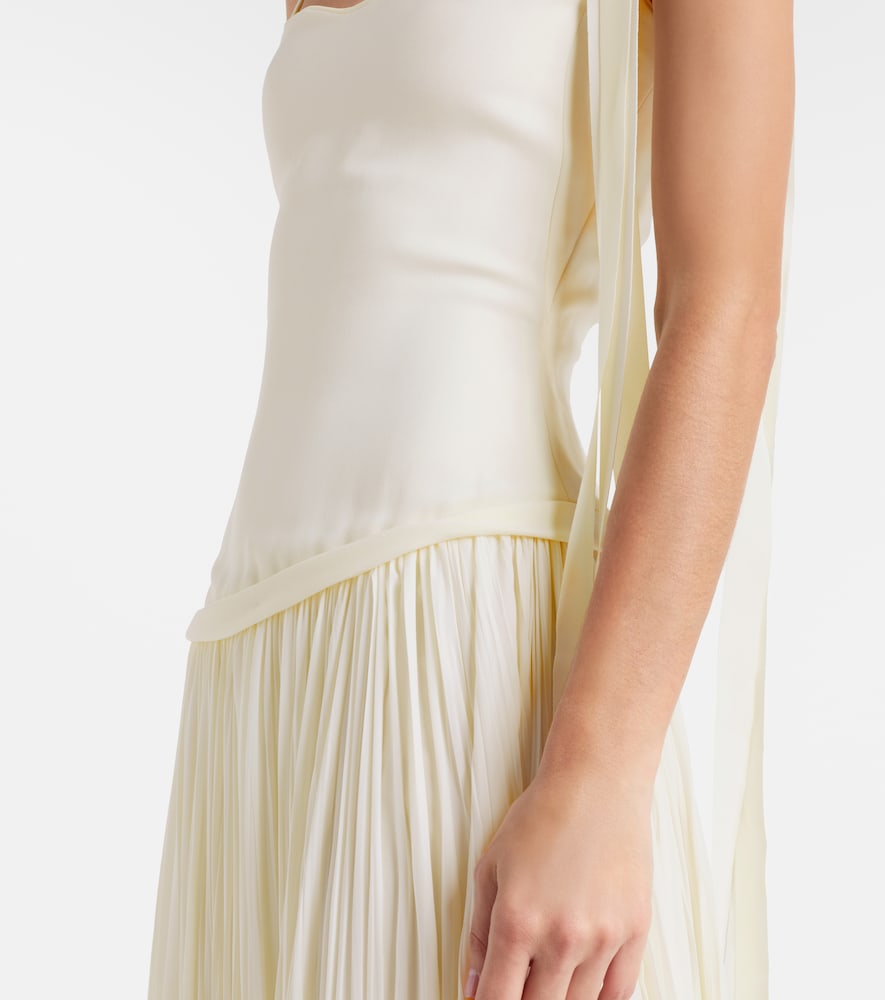 Crêpe gown