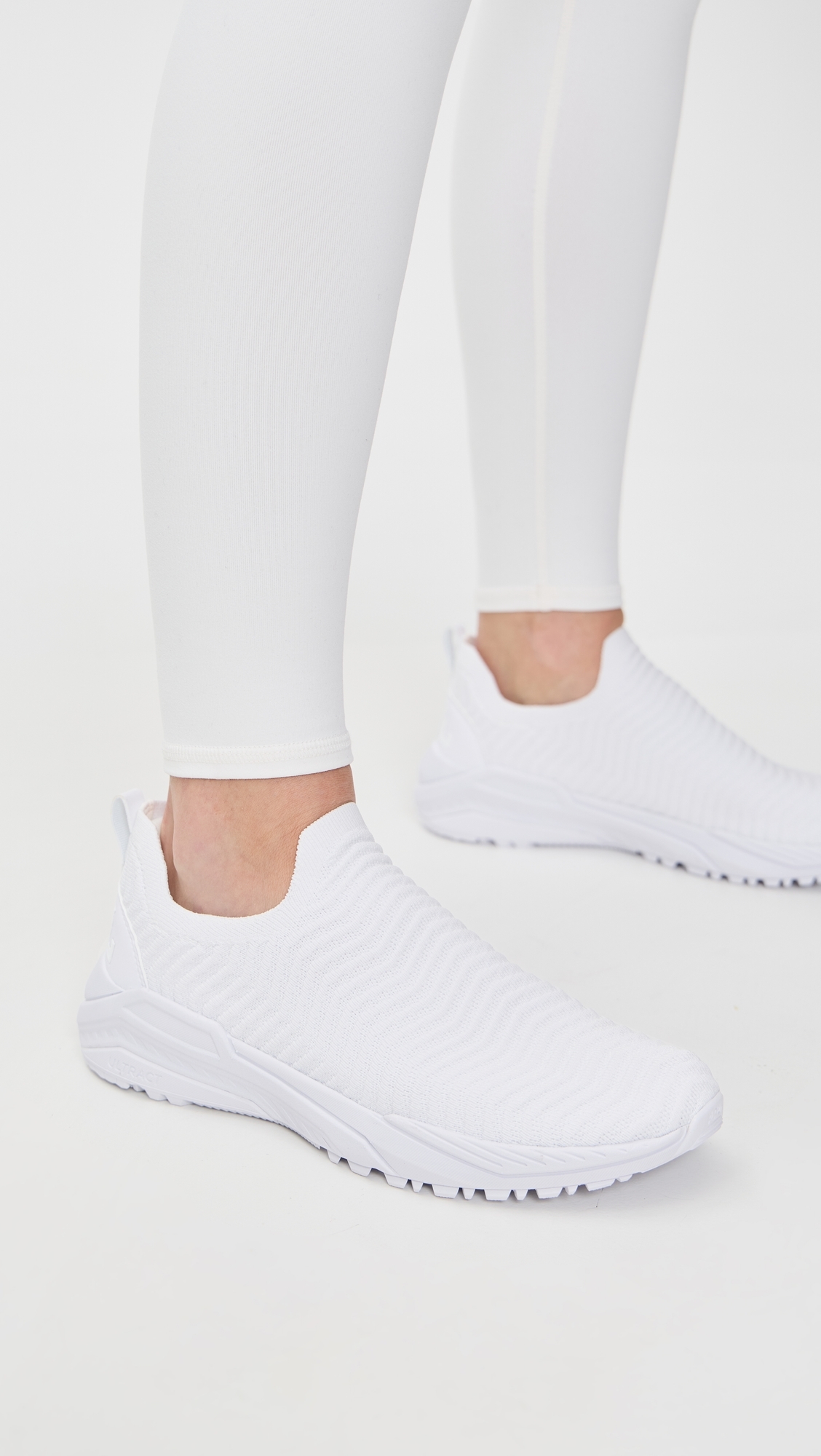 Techloom Traveler Sneakers White