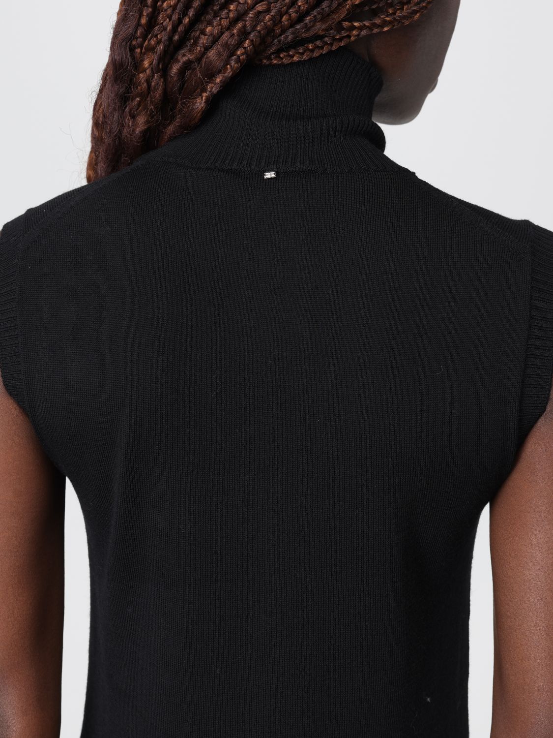 Top Woman color Black