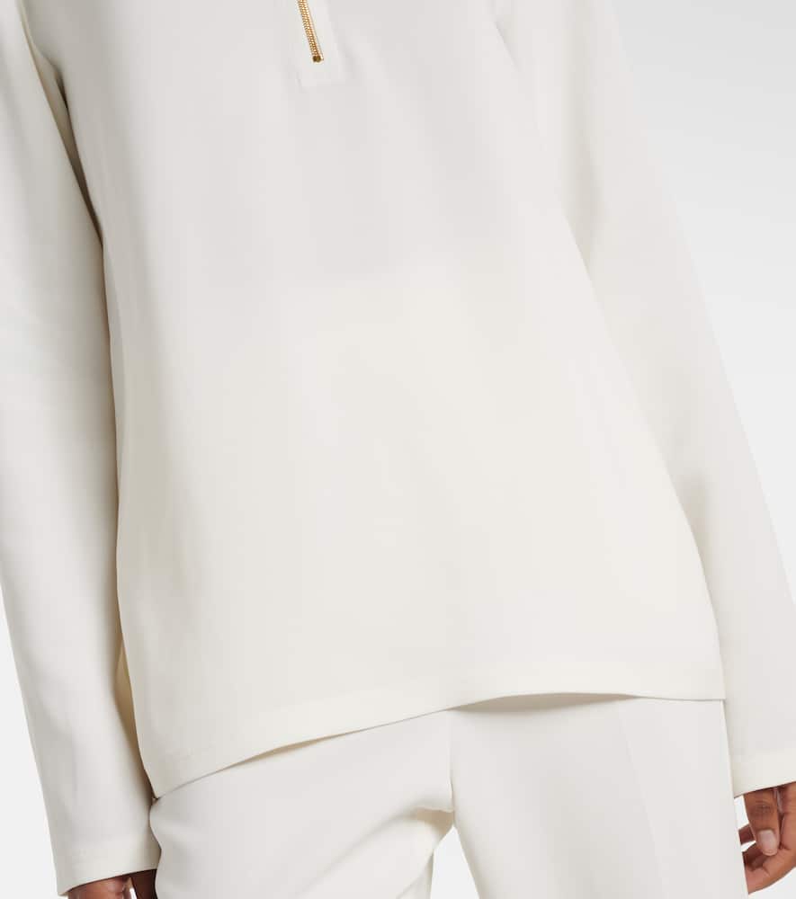 Iconic half-zip top