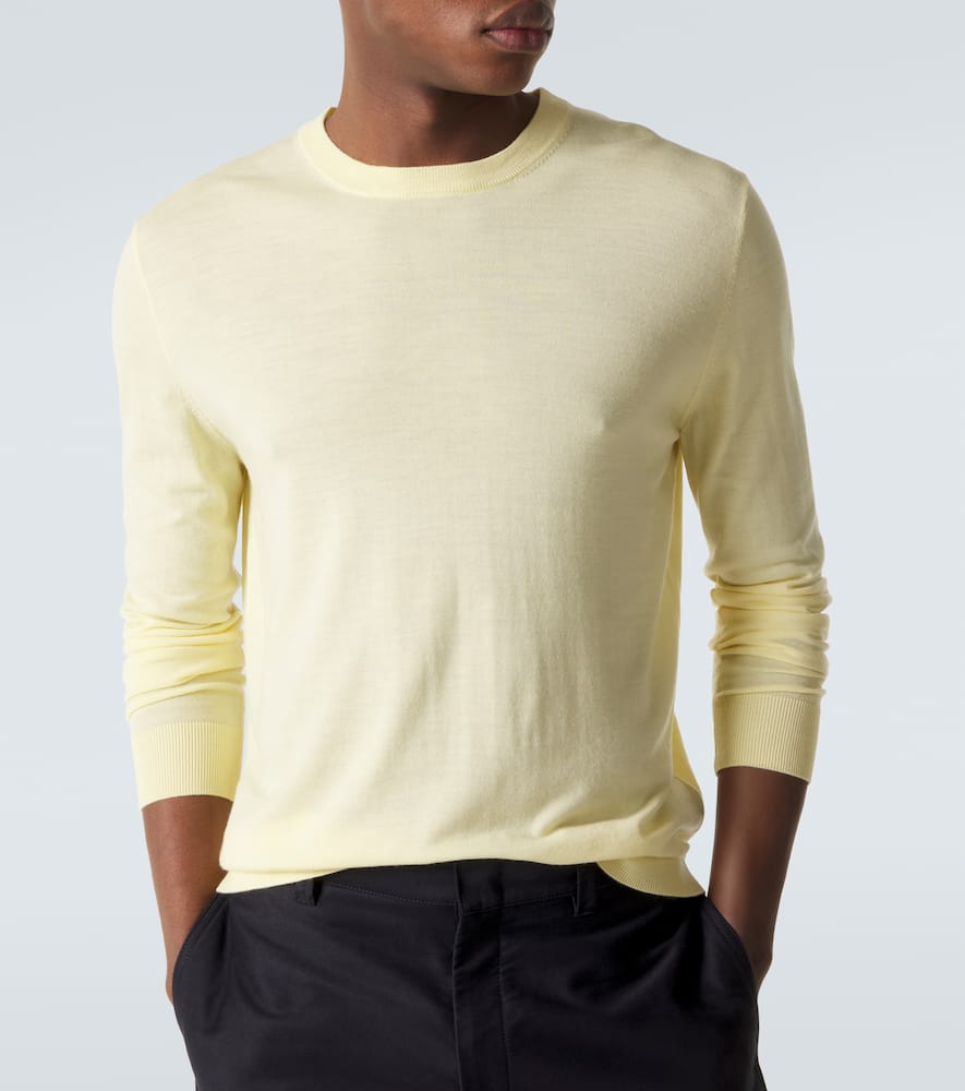 Virgin wool sweater