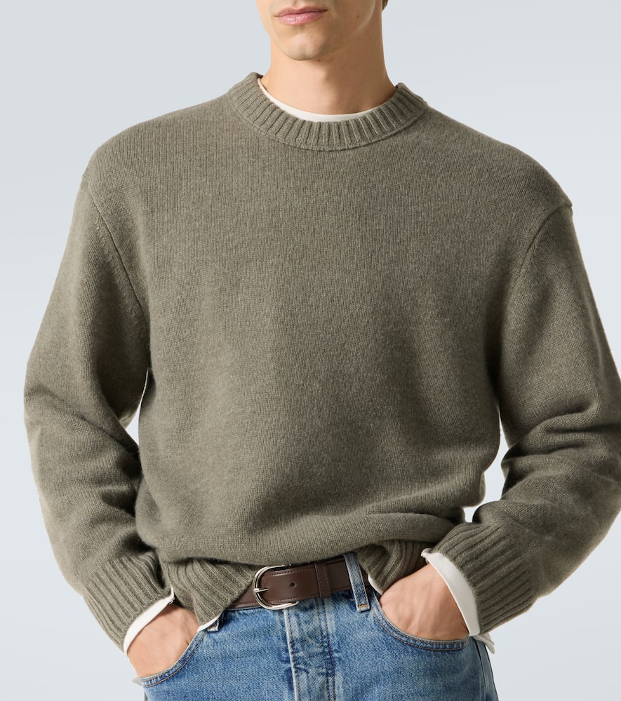 Cashmere sweater