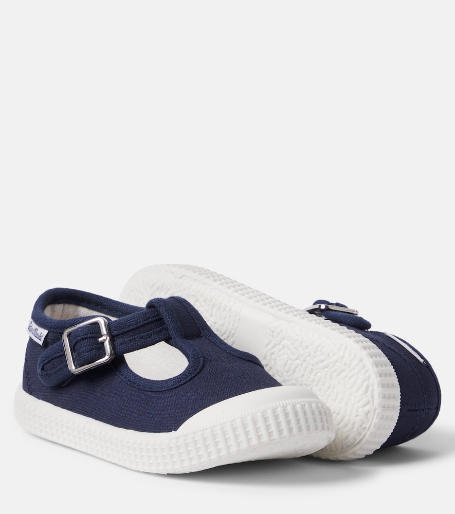 Canvas sneakers