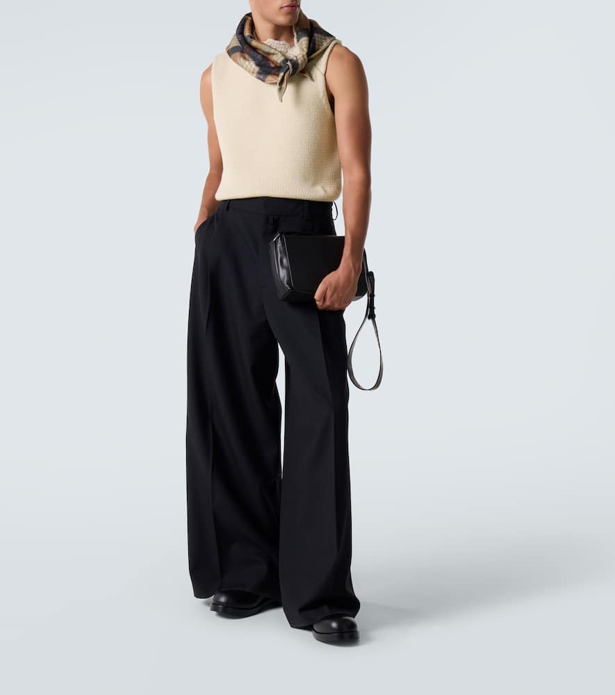 Wool and cashmere sweater vest