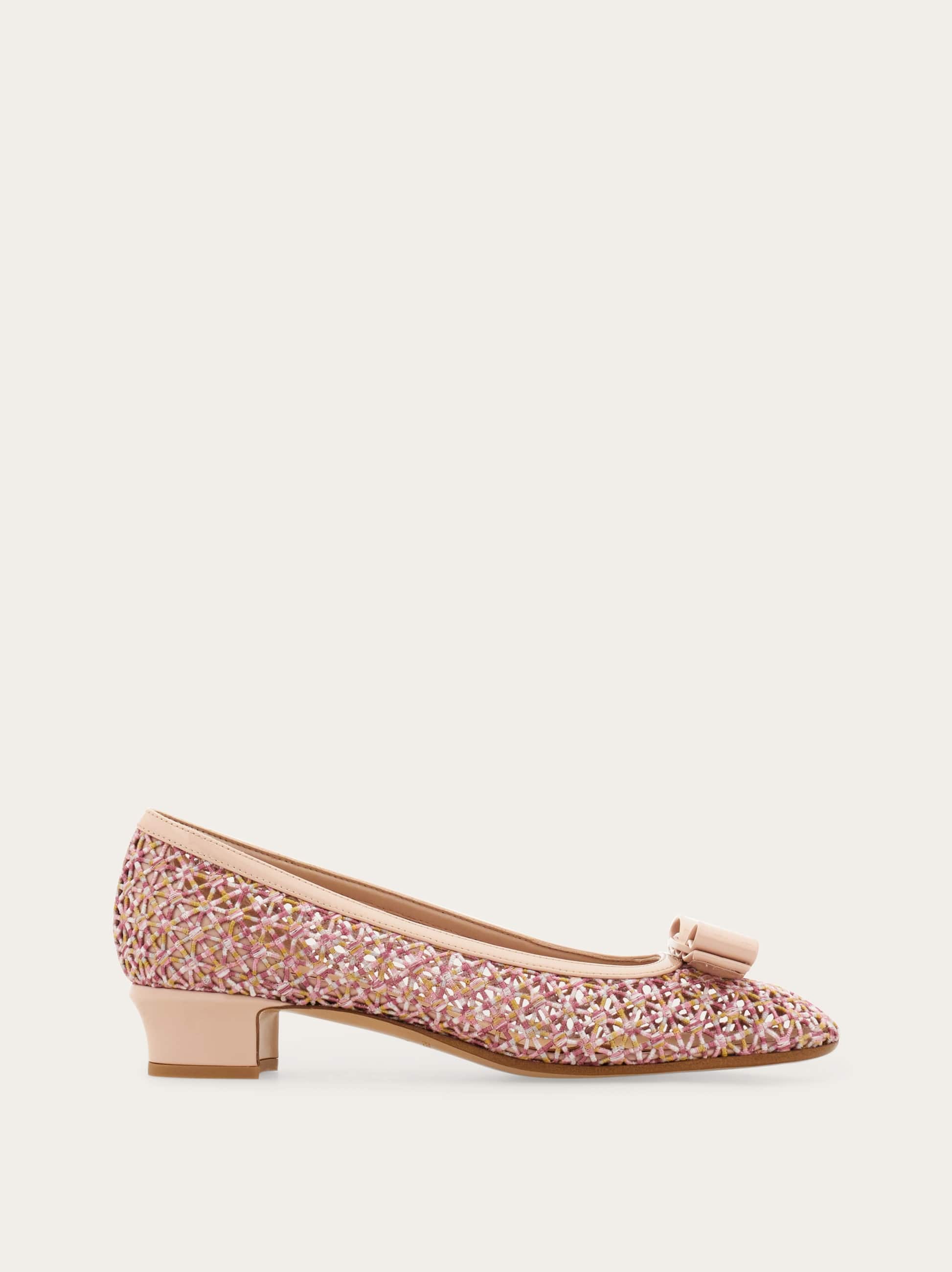 Women Vara bow pump Pink
