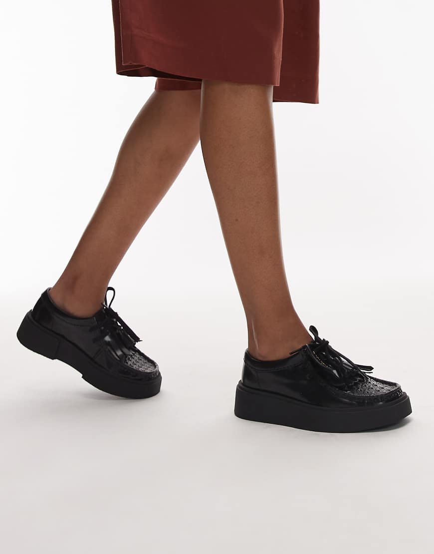 Torview leather tassle shoe with herringbone detail in black