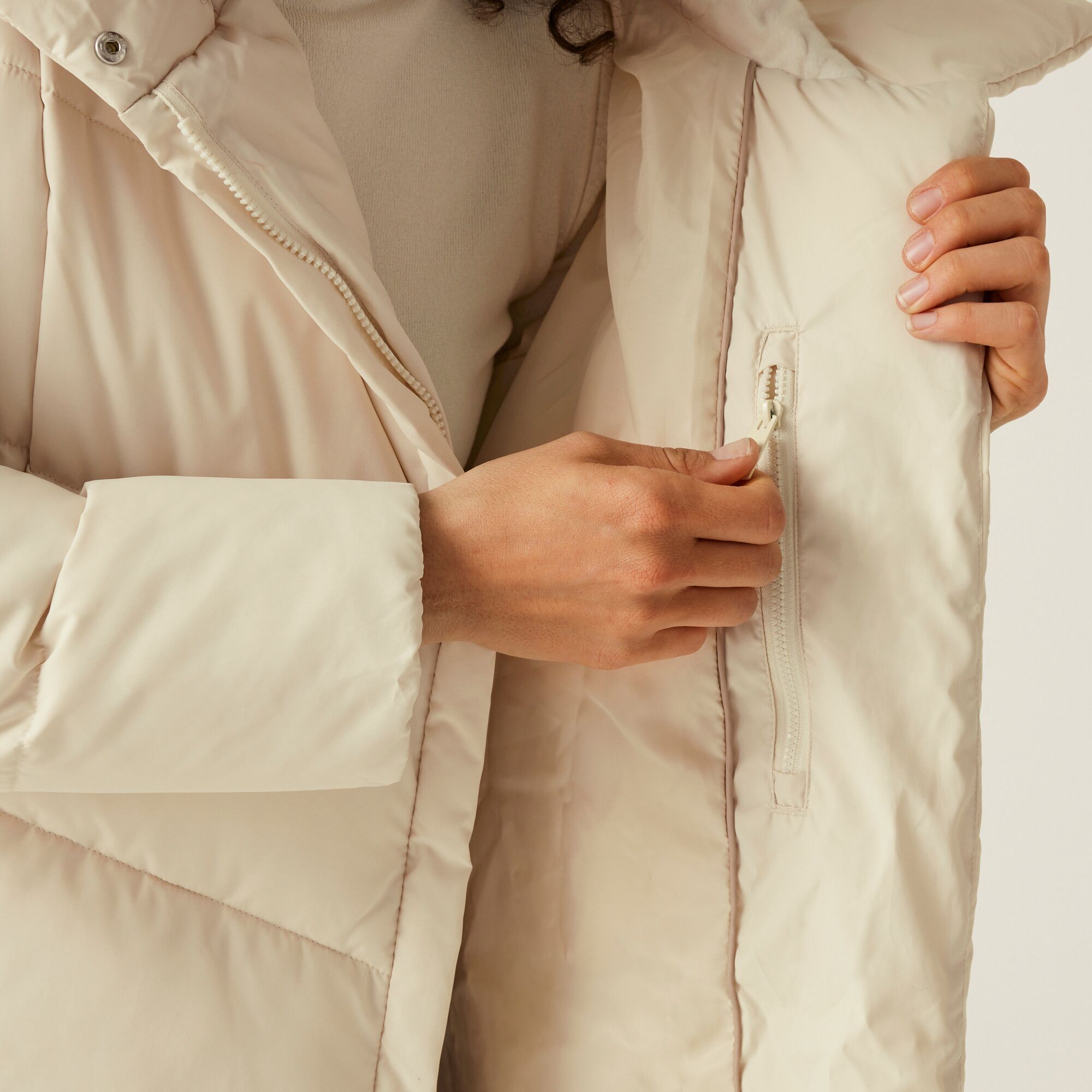 Regatta Women's 'Nurie' Quilted Jacket in Ecru