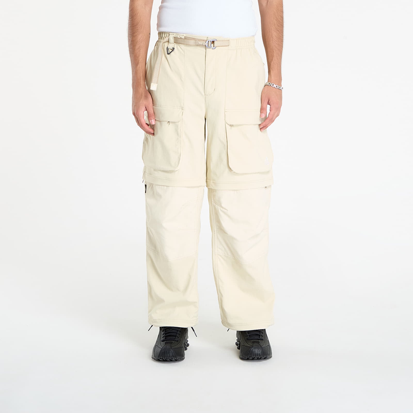 Men's ACG Zip Smith Summit Cargo Pant in Lt Khaki/Parachute Beige/Summit White