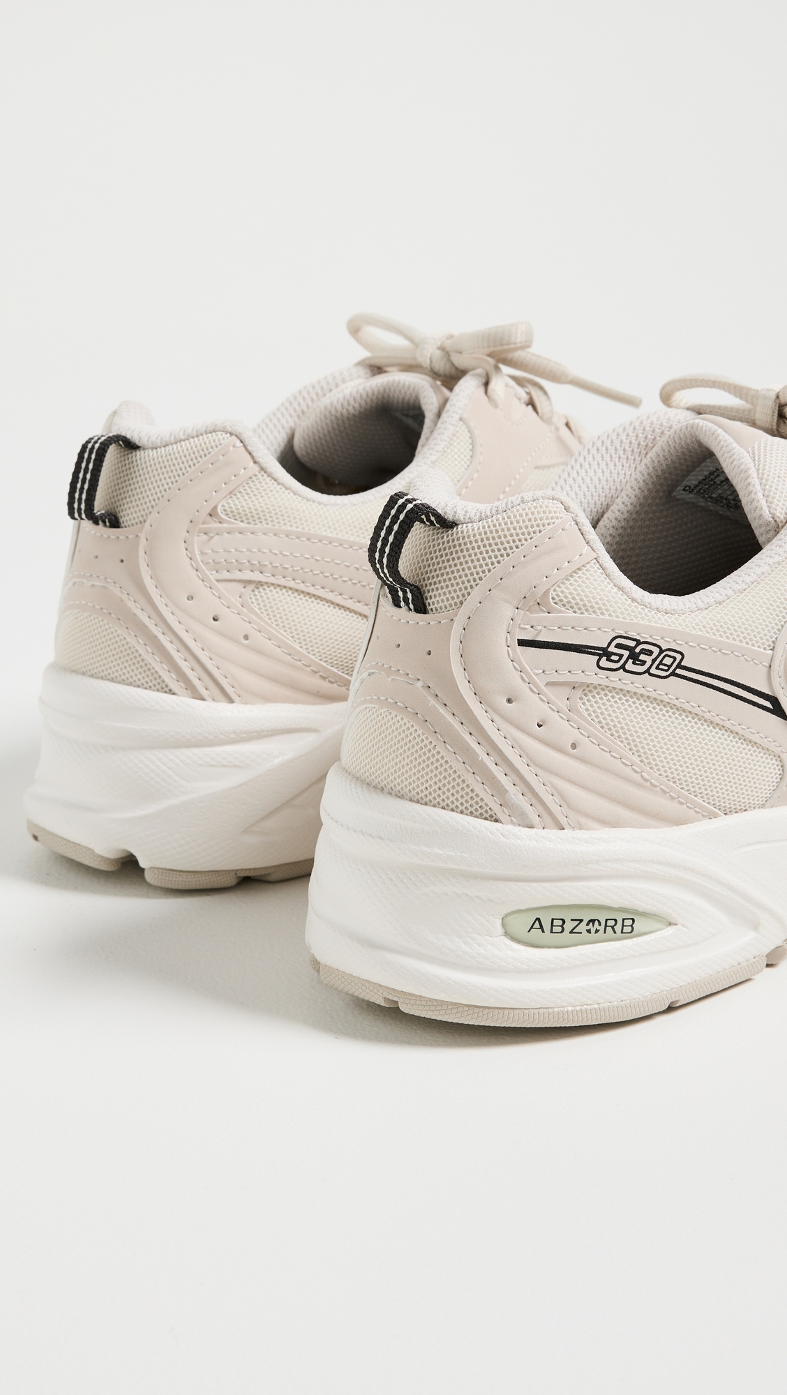 530 Unisex Sneakers Moonbeam / Sea Salt W