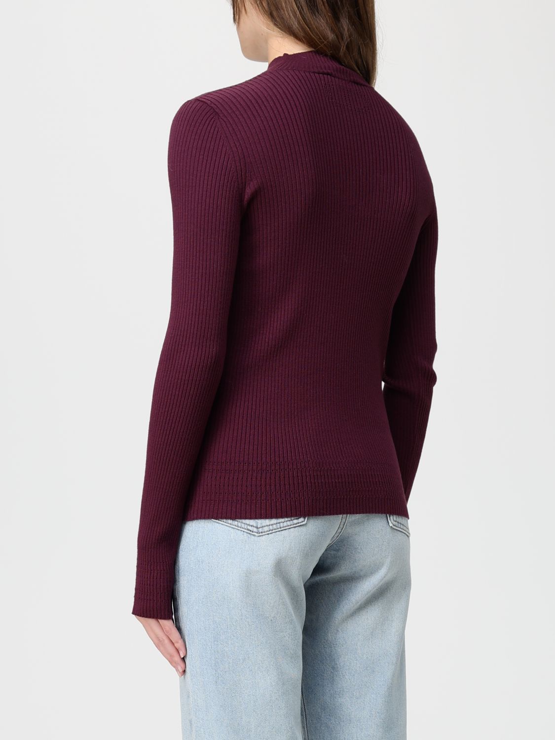 Top Woman color Wine