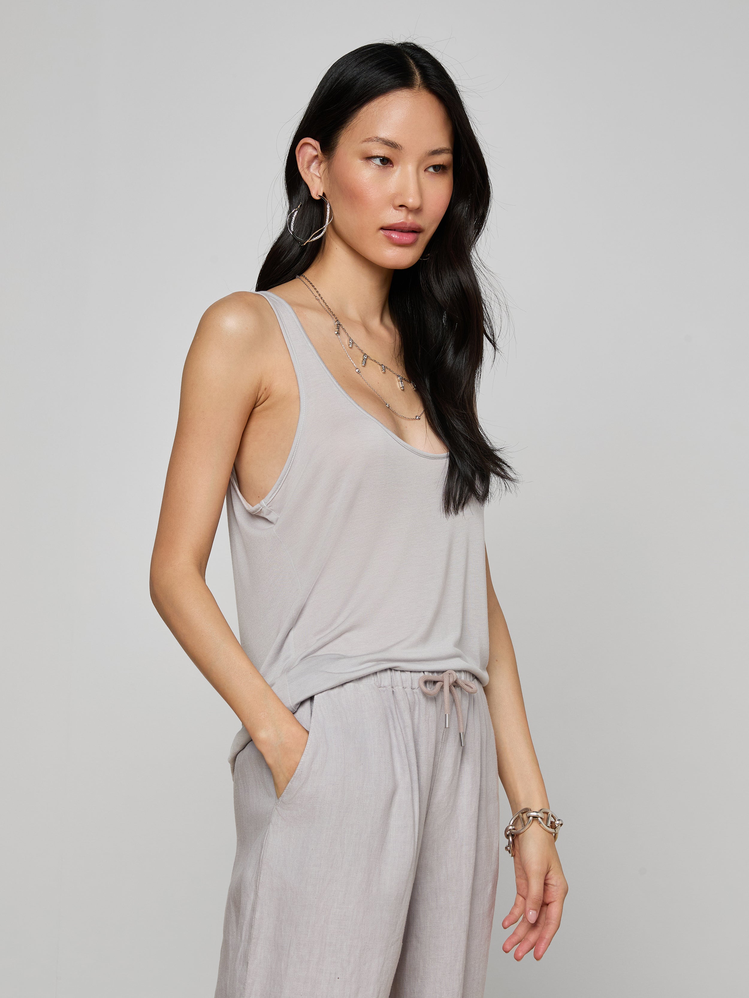 Celia Scoopneck Tank Top In Light Pewter