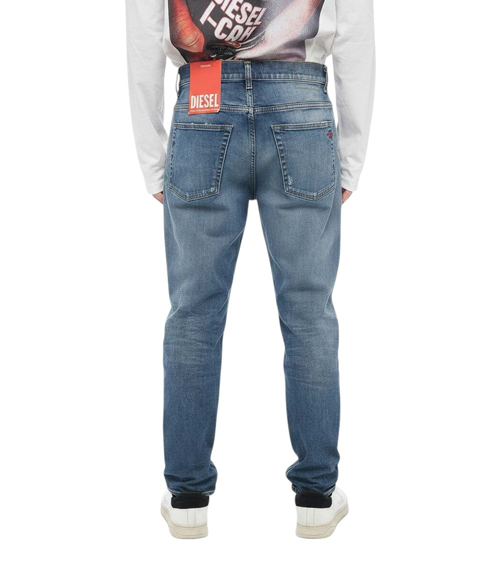 D-Fining tapered jeans