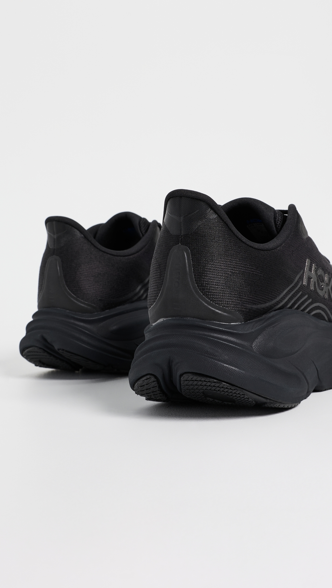 Clifton 11 Sneakers Black / Black
