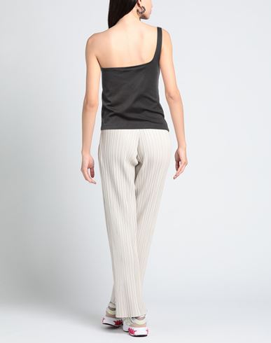 Woman Top Lead