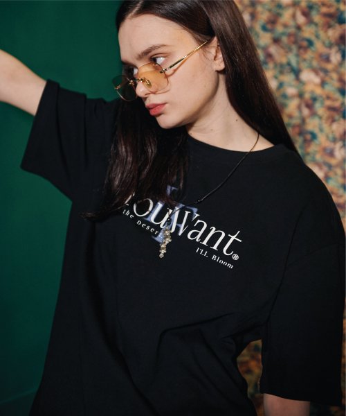 Modern logo TEE black