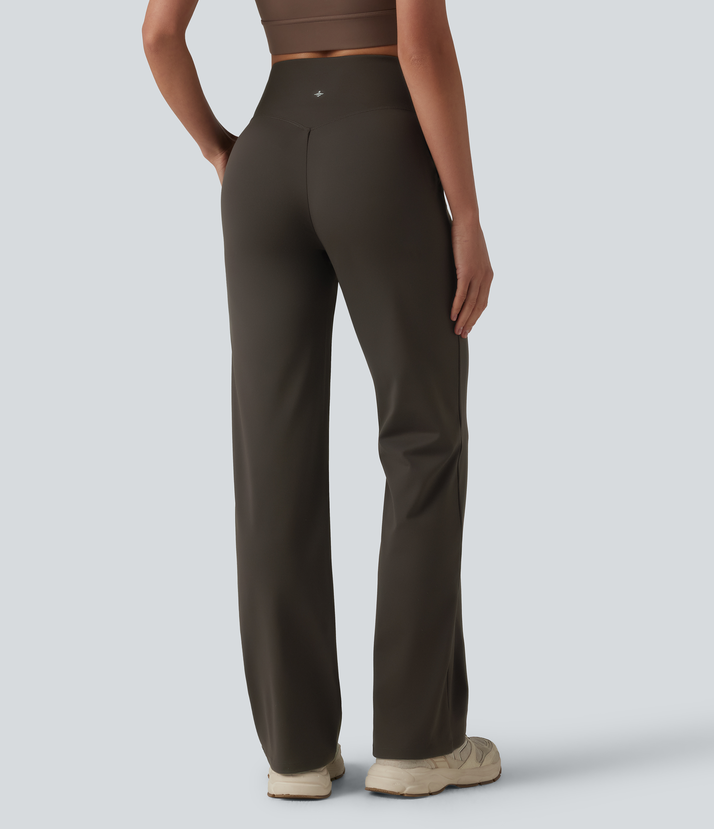 Pantalon bootcut de yoga taille haute croisée avec poches - Hemp Rope Brown