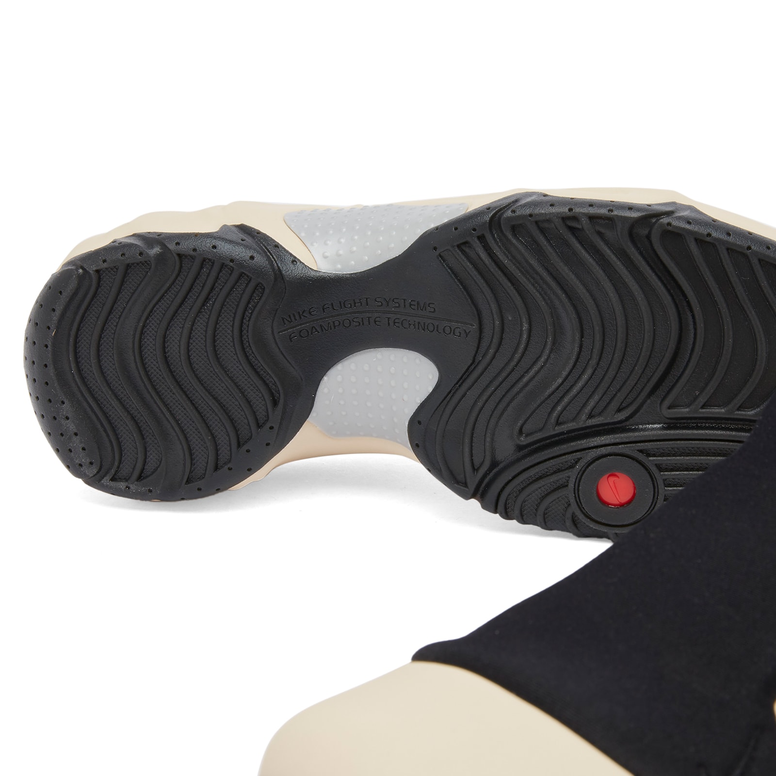 Clogposite in Sandrift/Black/Red