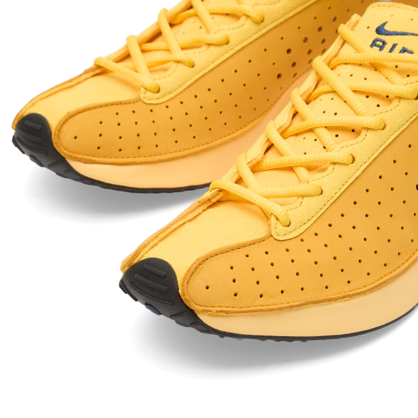 Women's Air Superfly Ltr Sneaker Gold/Navy/Black