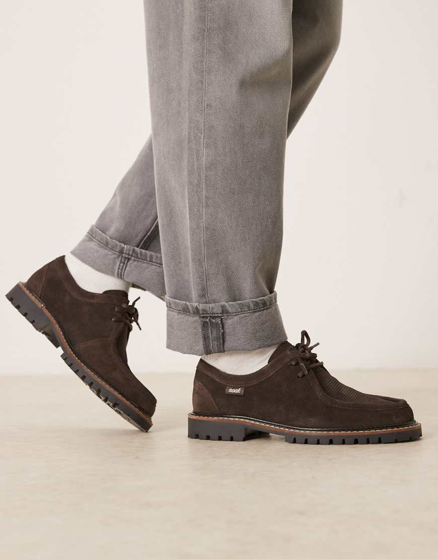 Made In Portugal apron lace up shoes in brown leather with embossed detailing