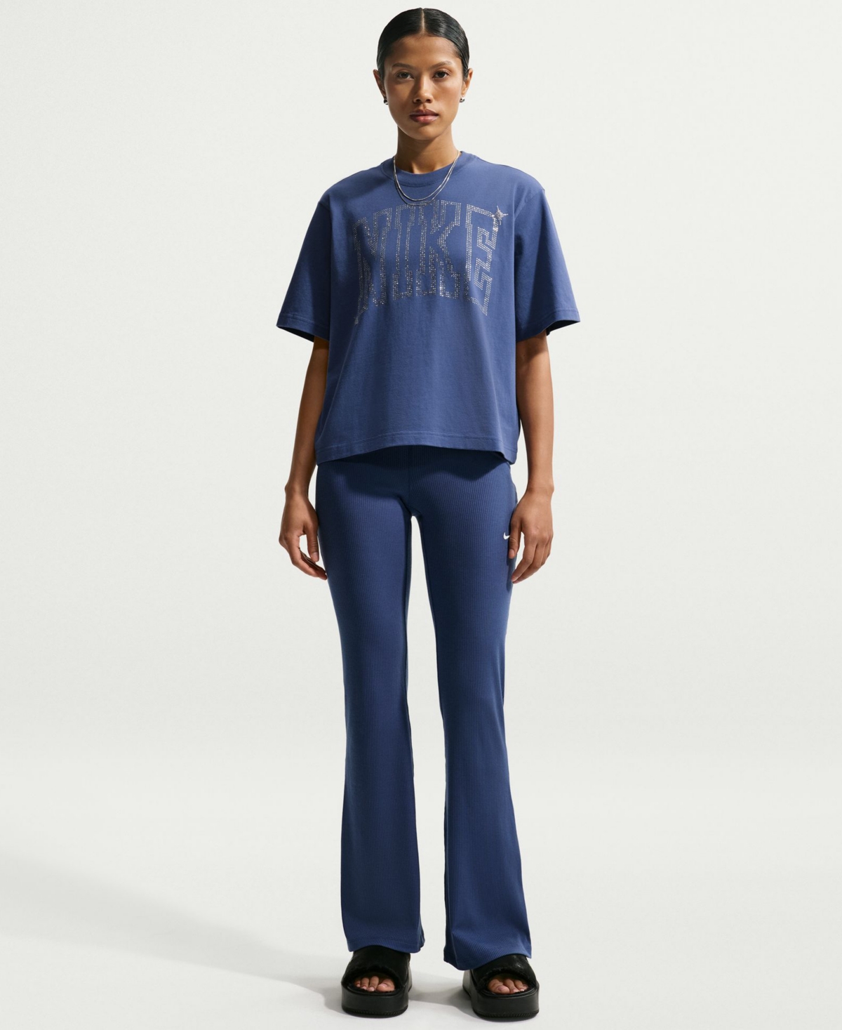 Sportswear Women's Classic Loose T-Shirt - Mystic Navy